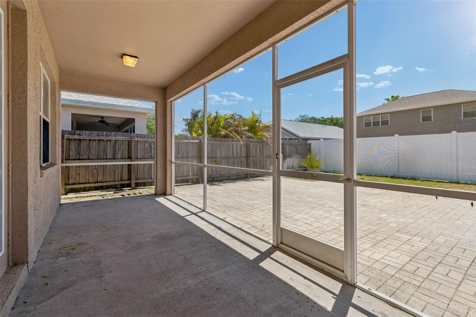 Listing photo id 73 for 4789 Whispering Wind Avenue