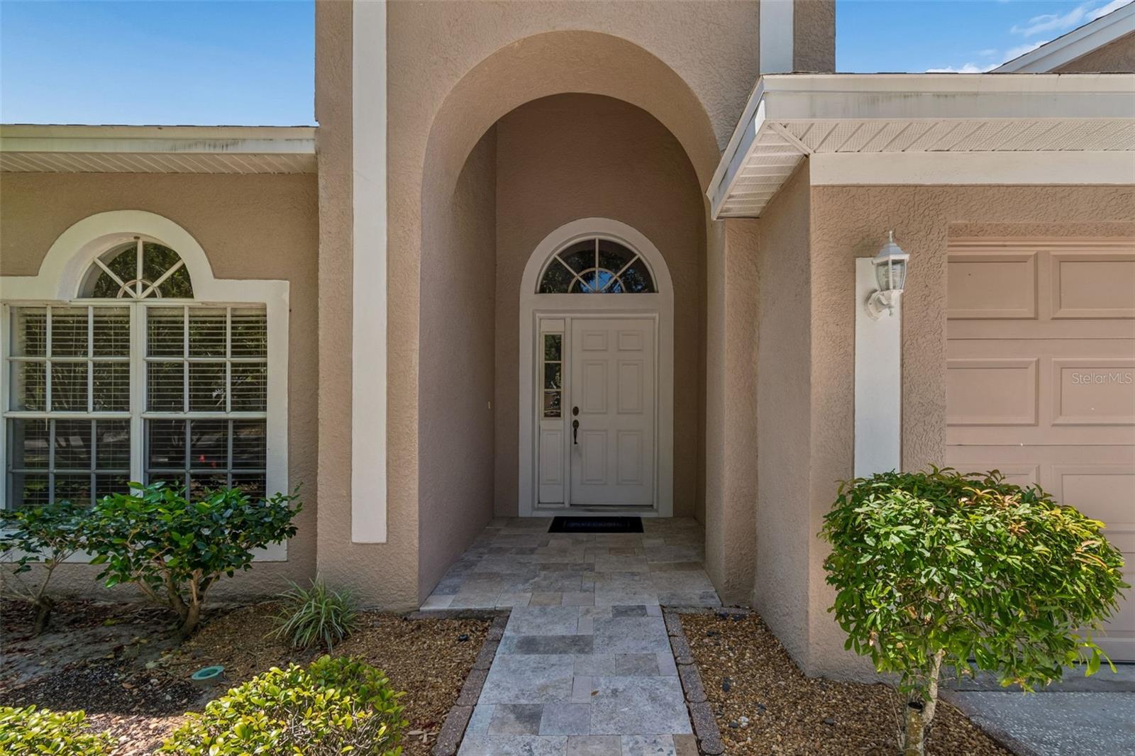 Listing photo id 6 for 4789 Whispering Wind Avenue