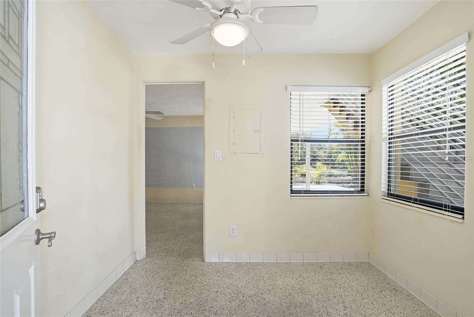 Image 17 of 27 For 145 10th Avenue N 1