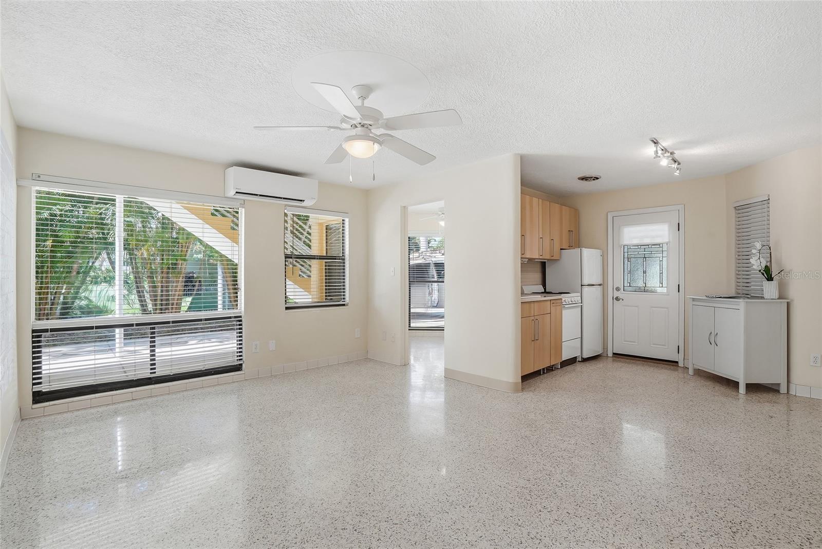 Image 20 of 27 For 145 10th Avenue N 1