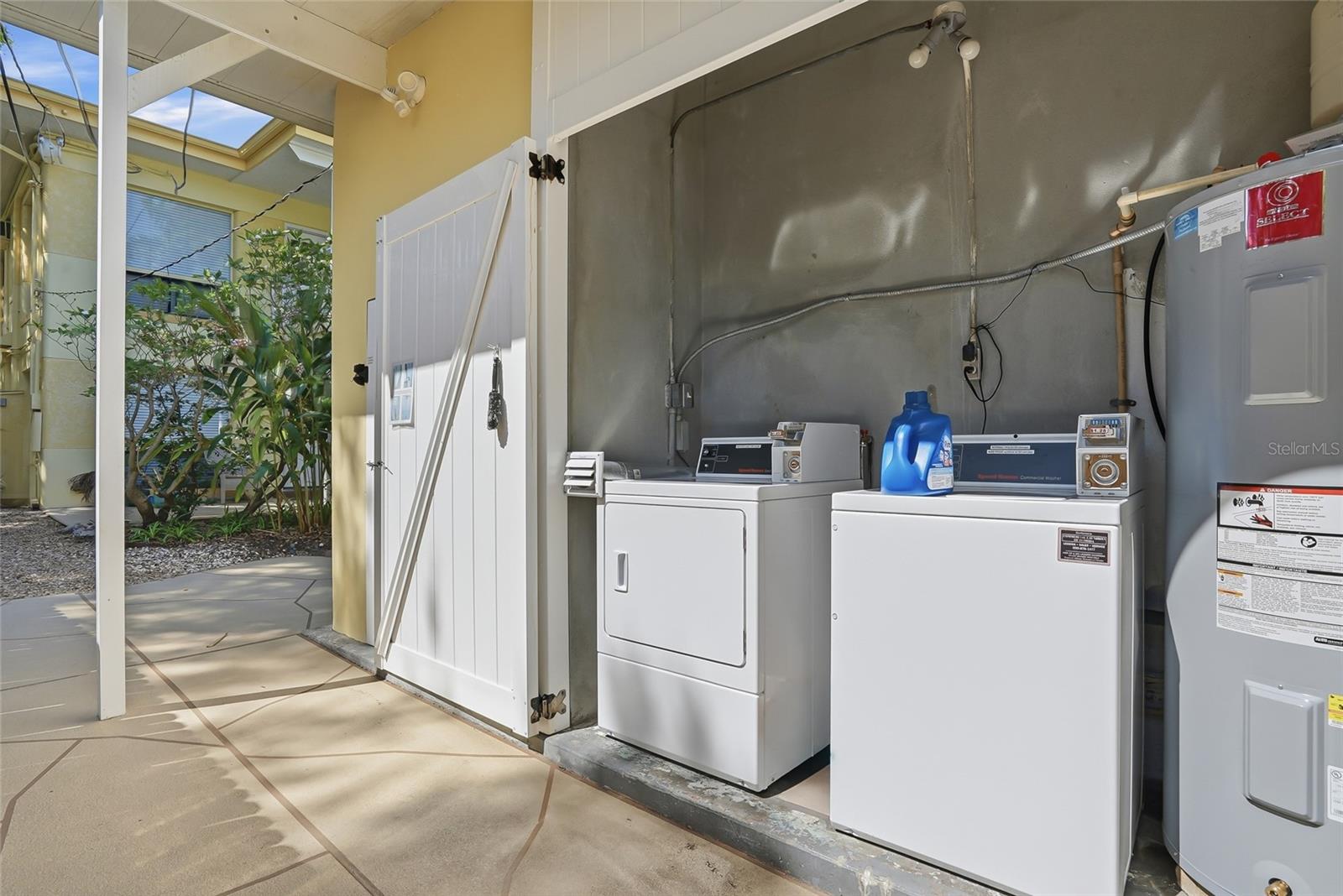 Image 25 of 27 For 145 10th Avenue N 1