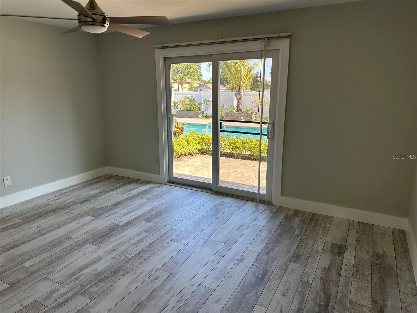 Image 12 of 31 For 440 50th Avenue N