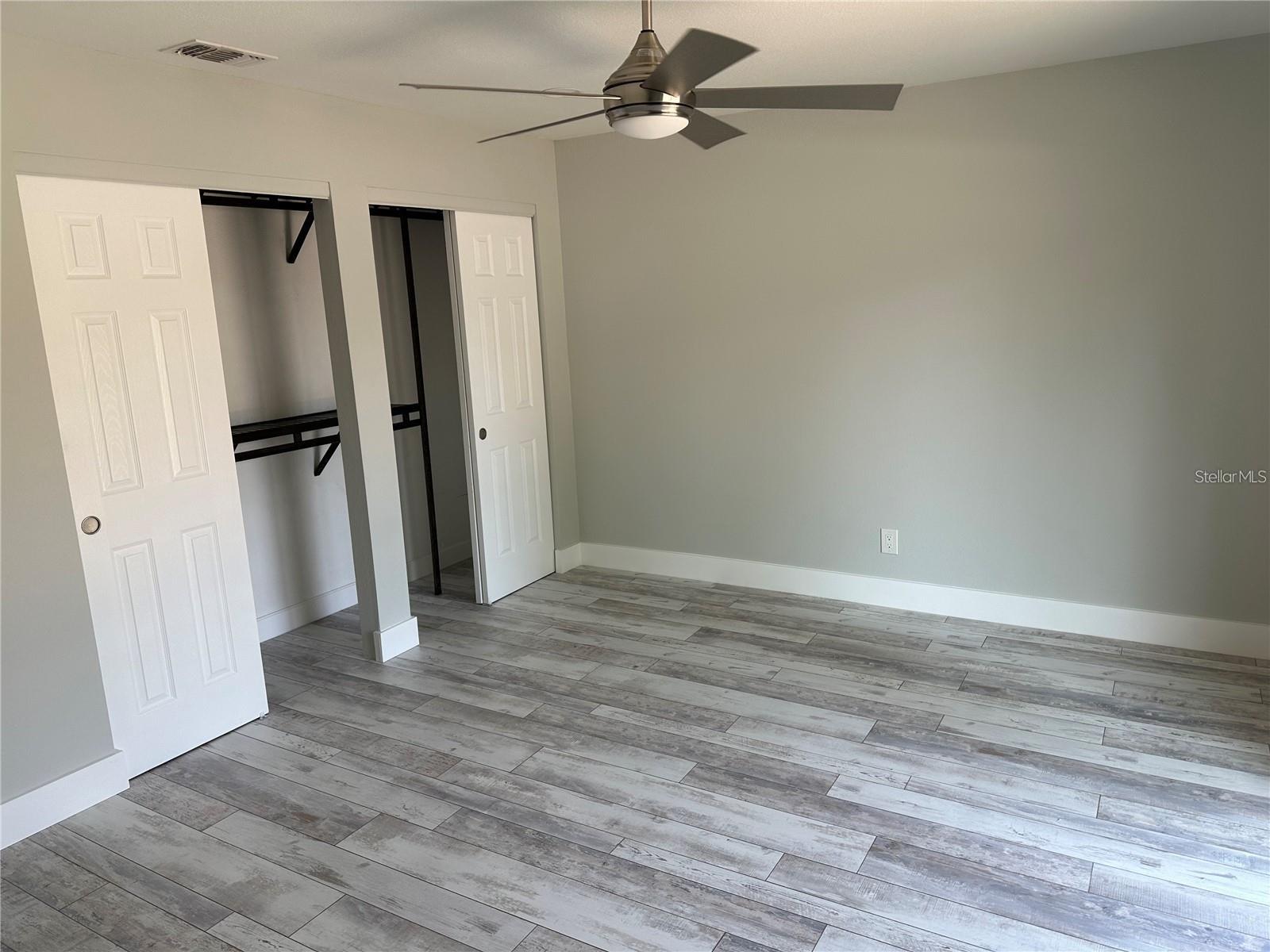 Image 13 of 31 For 440 50th Avenue N