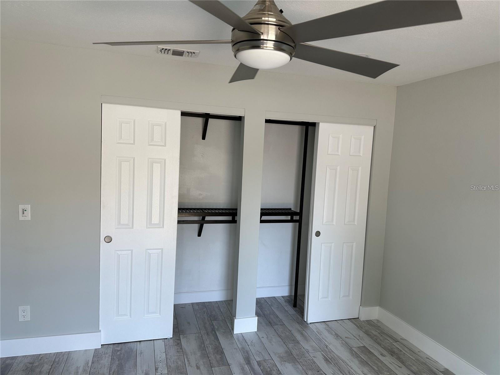 Image 14 of 31 For 440 50th Avenue N