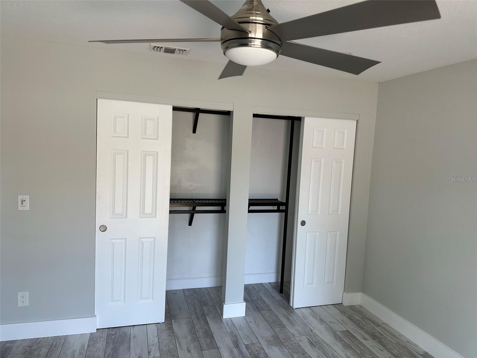 Image 16 of 31 For 440 50th Avenue N