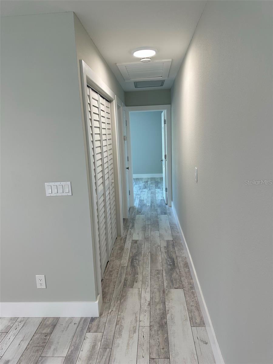 Image 18 of 31 For 440 50th Avenue N