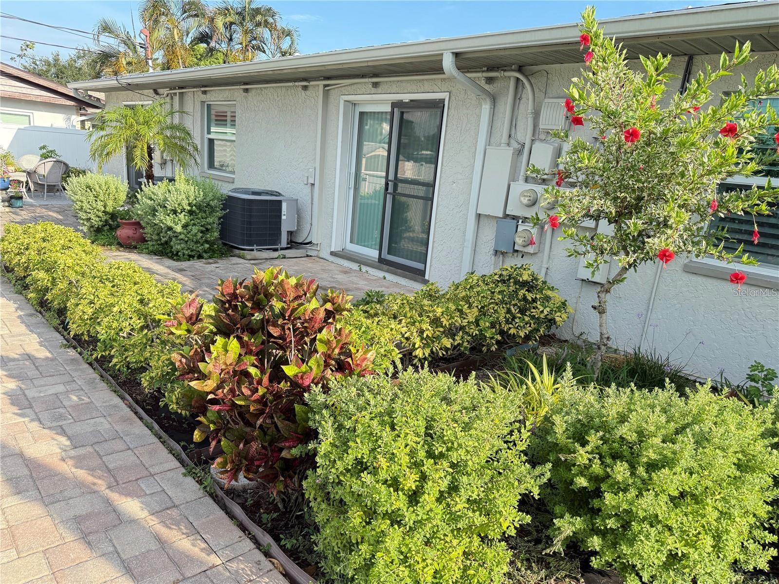 Image 22 of 31 For 440 50th Avenue N