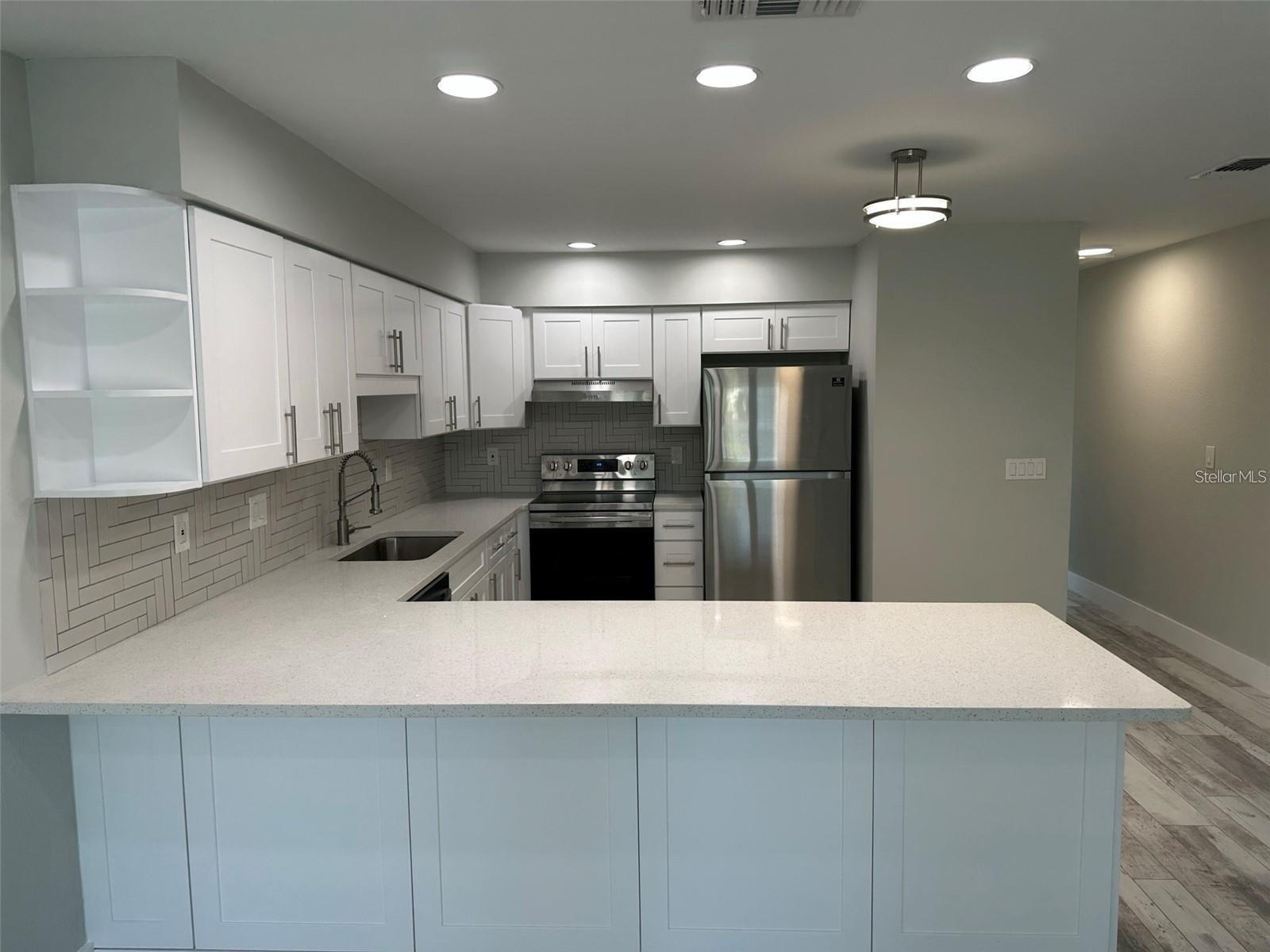 Image 4 of 31 For 440 50th Avenue N