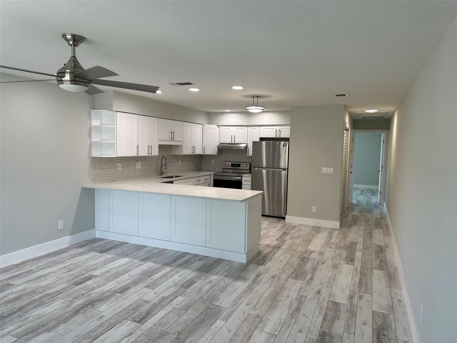 Image 5 of 31 For 440 50th Avenue N