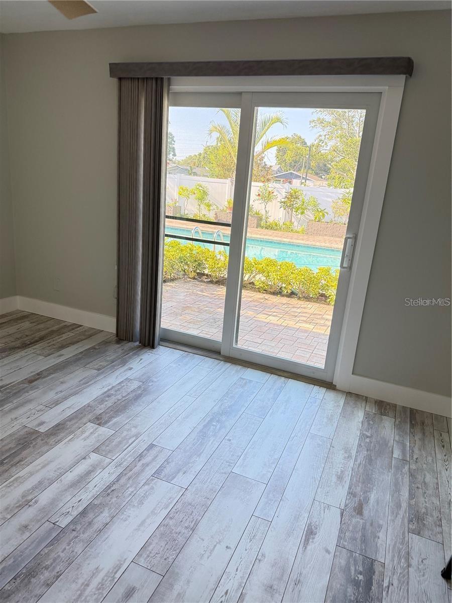 Image 8 of 31 For 440 50th Avenue N