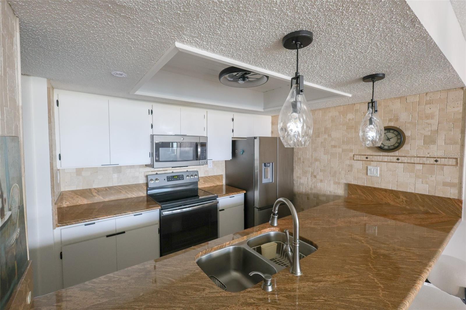 Image 10 of 29 For 440 Gulfview Boulevard 1105