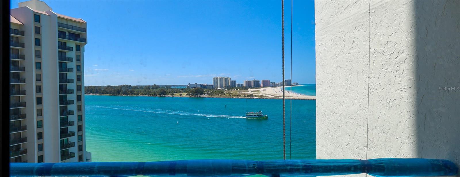 Image 18 of 29 For 440 Gulfview Boulevard 1105