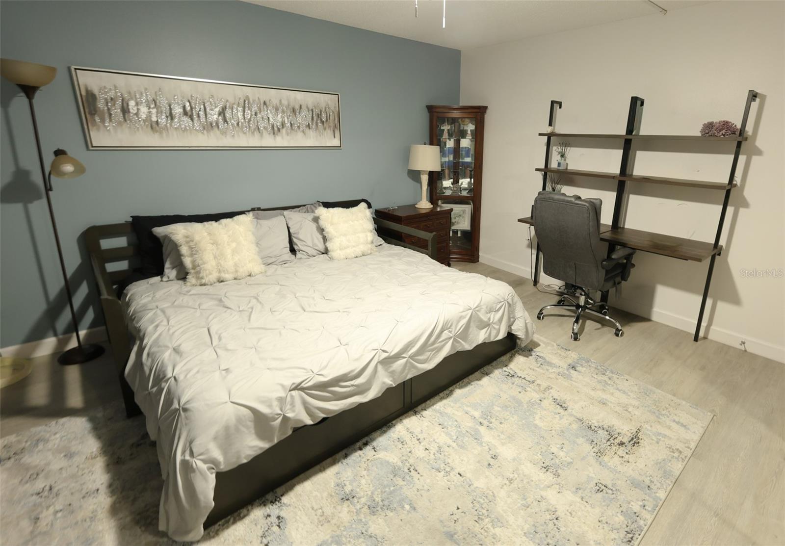 Image 21 of 29 For 440 Gulfview Boulevard 1105