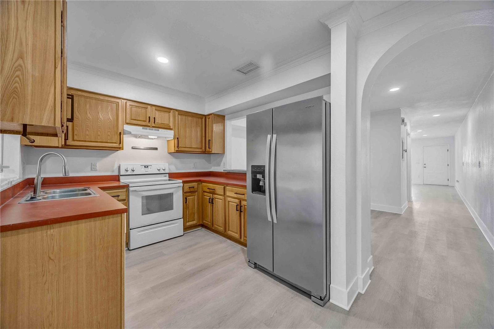 Image 23 of 65 For 727 Kensington Lake Circle