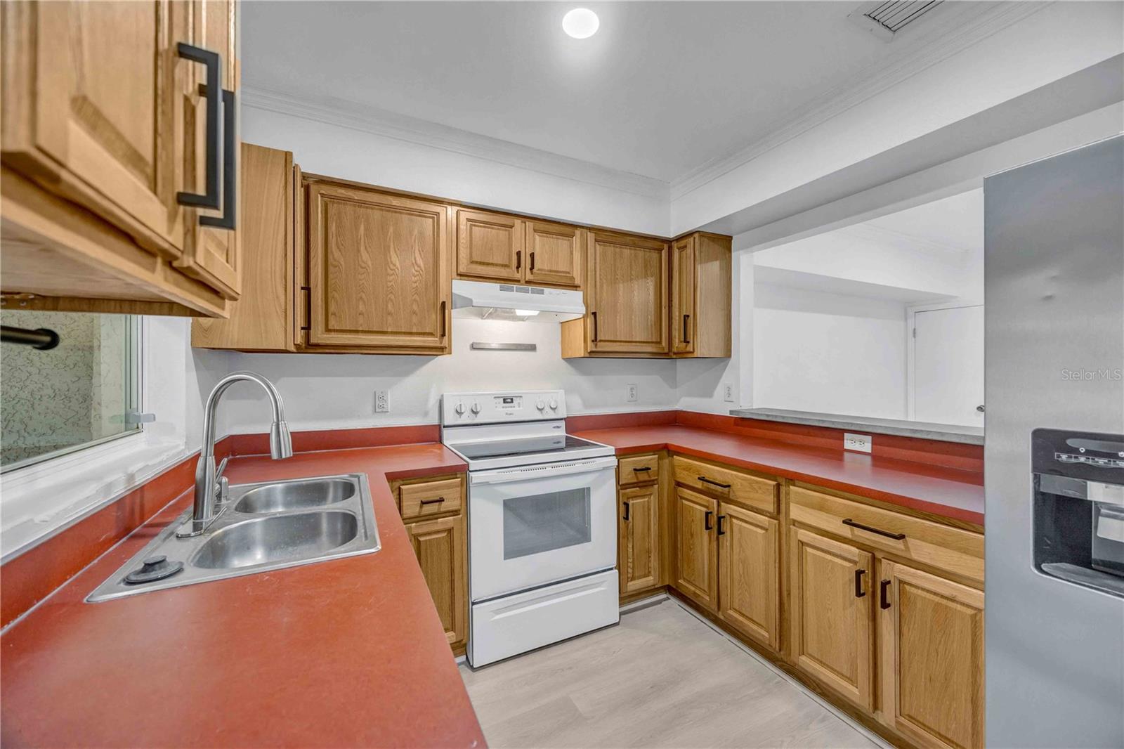 Image 24 of 65 For 727 Kensington Lake Circle