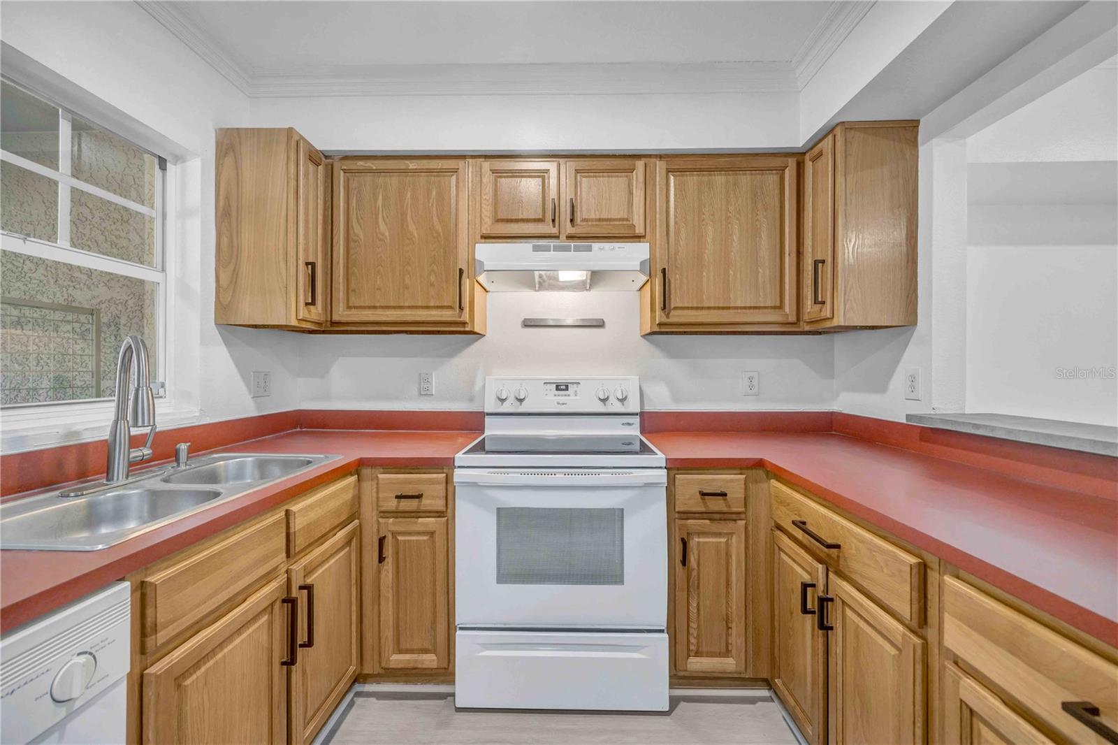 Image 26 of 65 For 727 Kensington Lake Circle