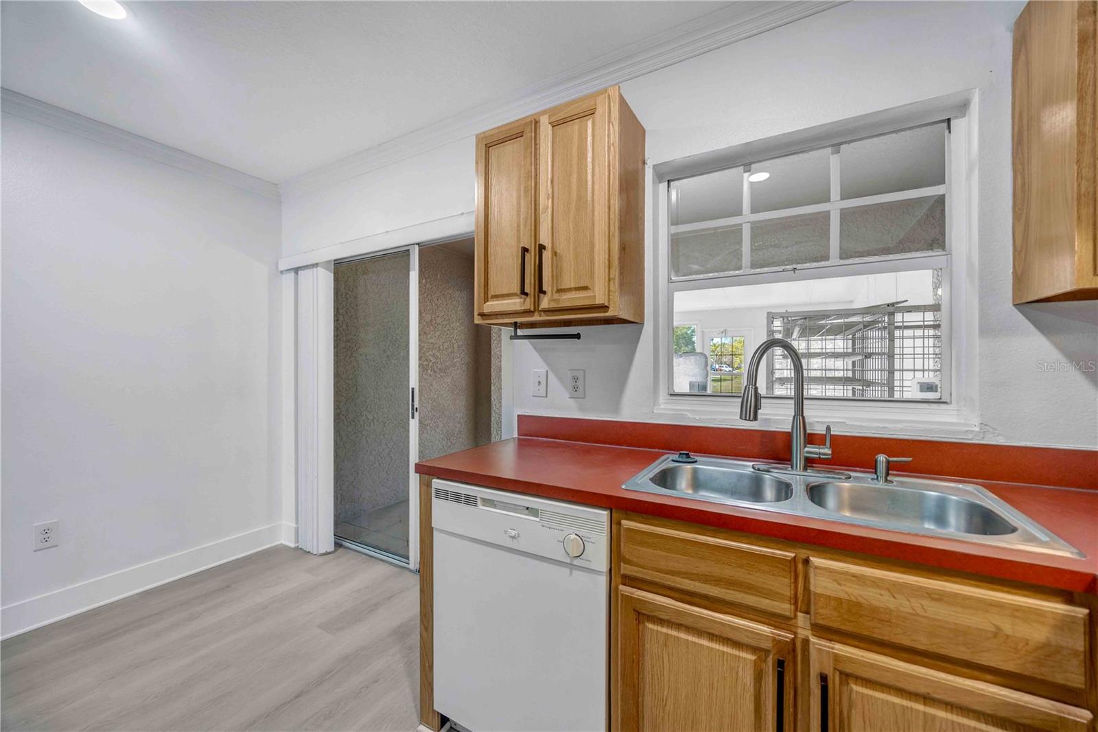 Image 27 of 65 For 727 Kensington Lake Circle