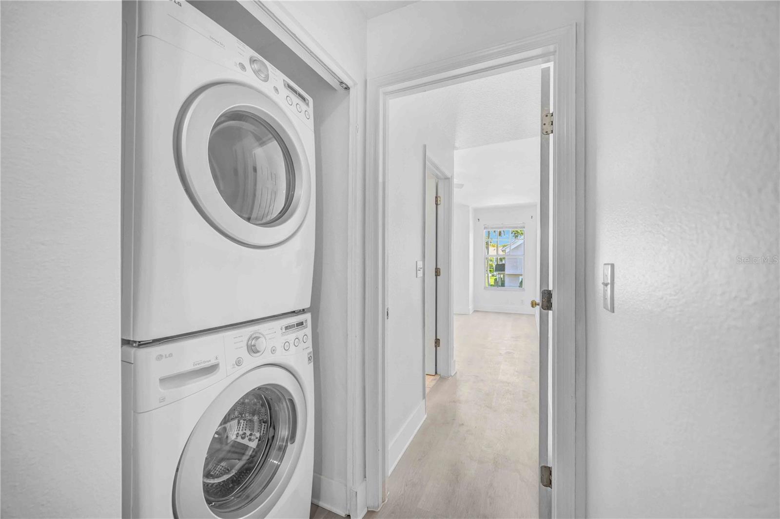 Image 31 of 65 For 727 Kensington Lake Circle