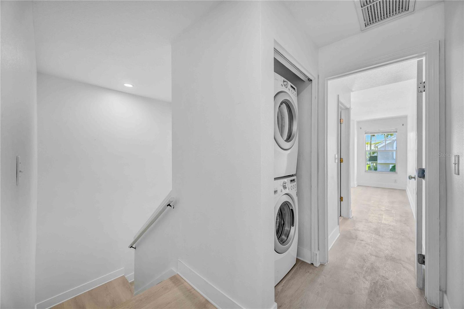 Image 38 of 65 For 727 Kensington Lake Circle