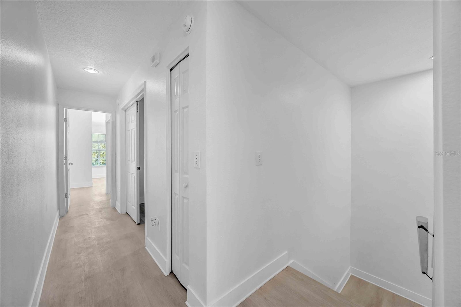 Image 39 of 65 For 727 Kensington Lake Circle