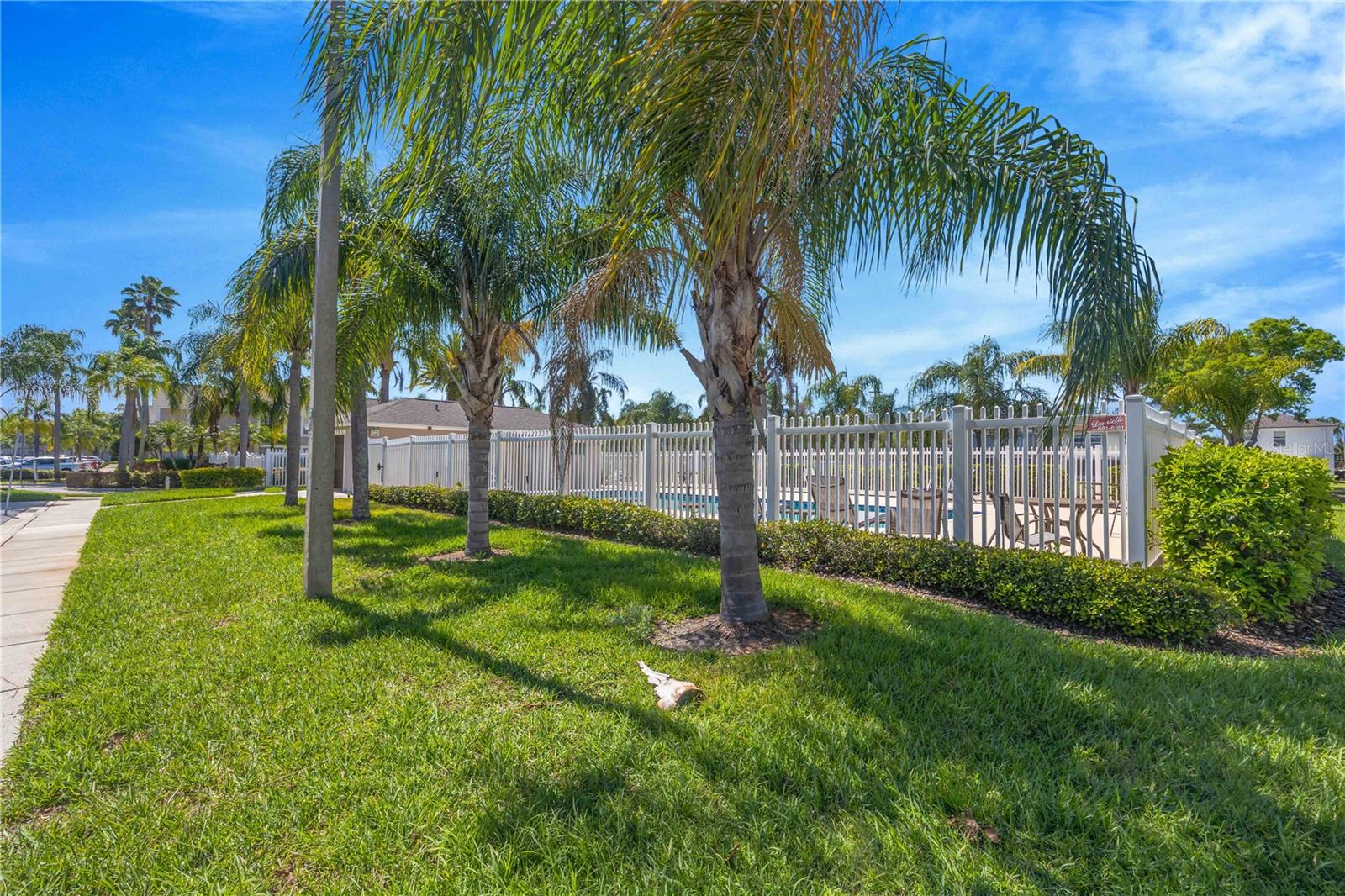 Image 64 of 65 For 727 Kensington Lake Circle