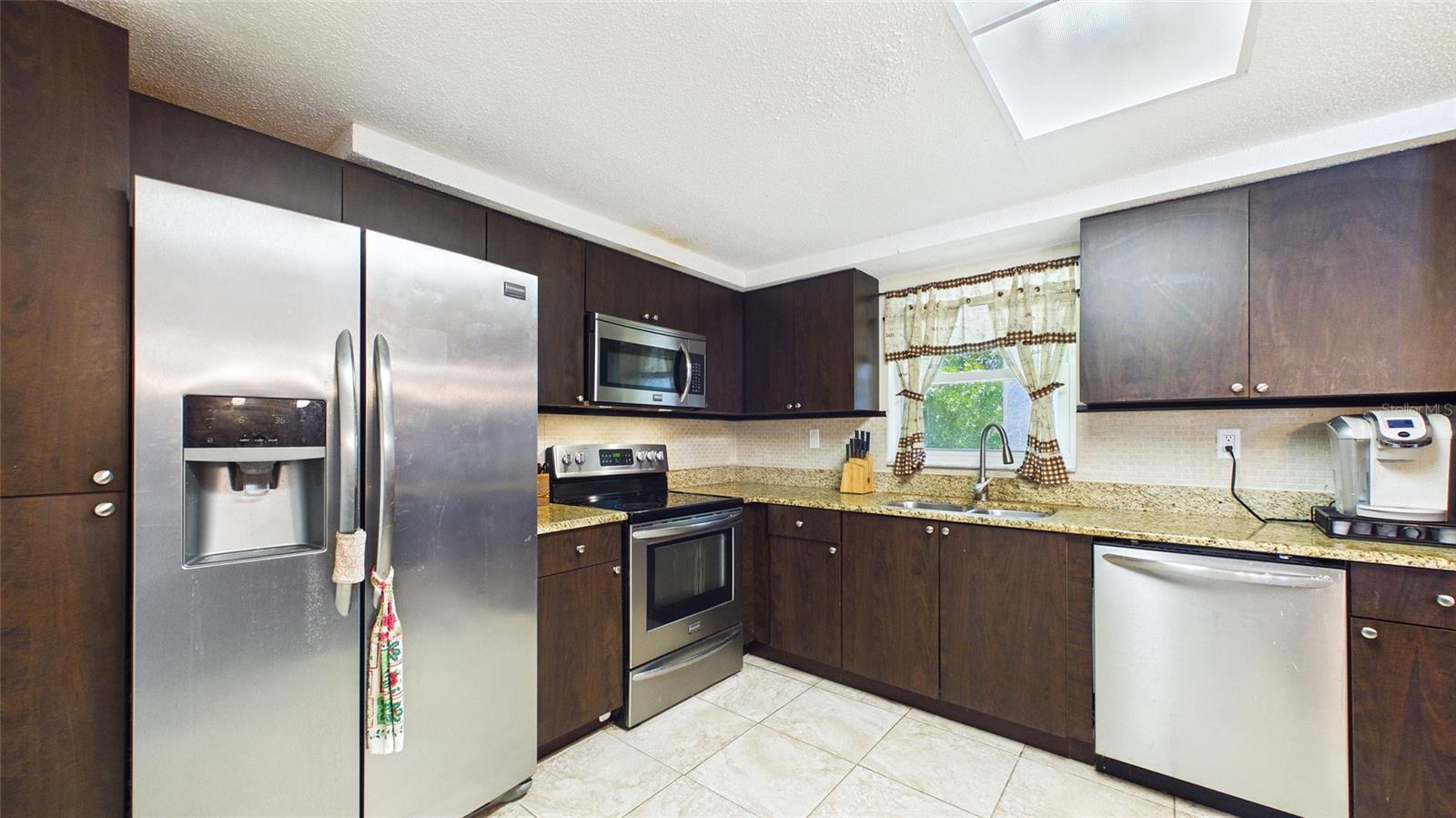 Image 14 of 49 For 8840 Carmen Lane