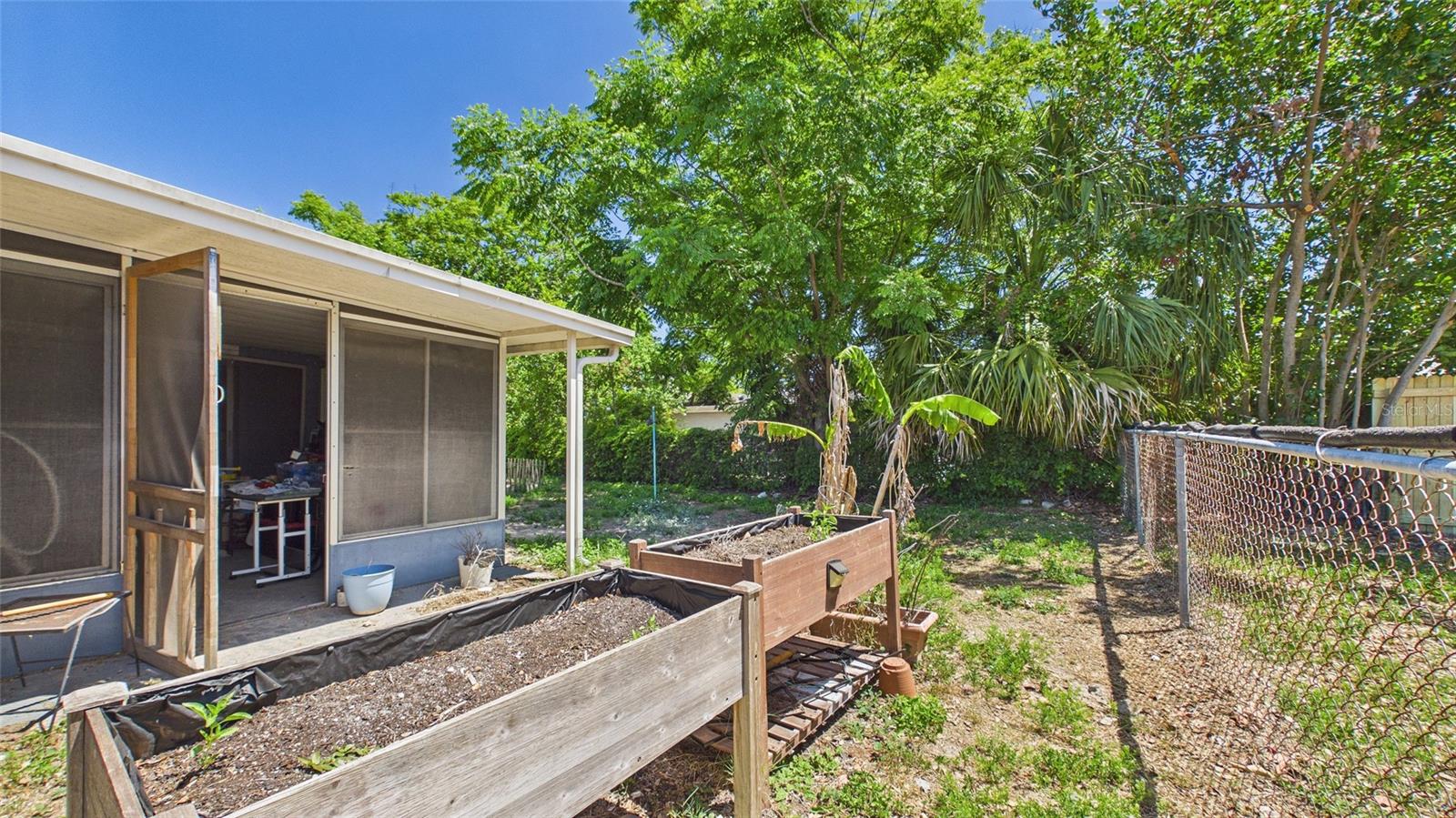 Image 37 of 49 For 8840 Carmen Lane