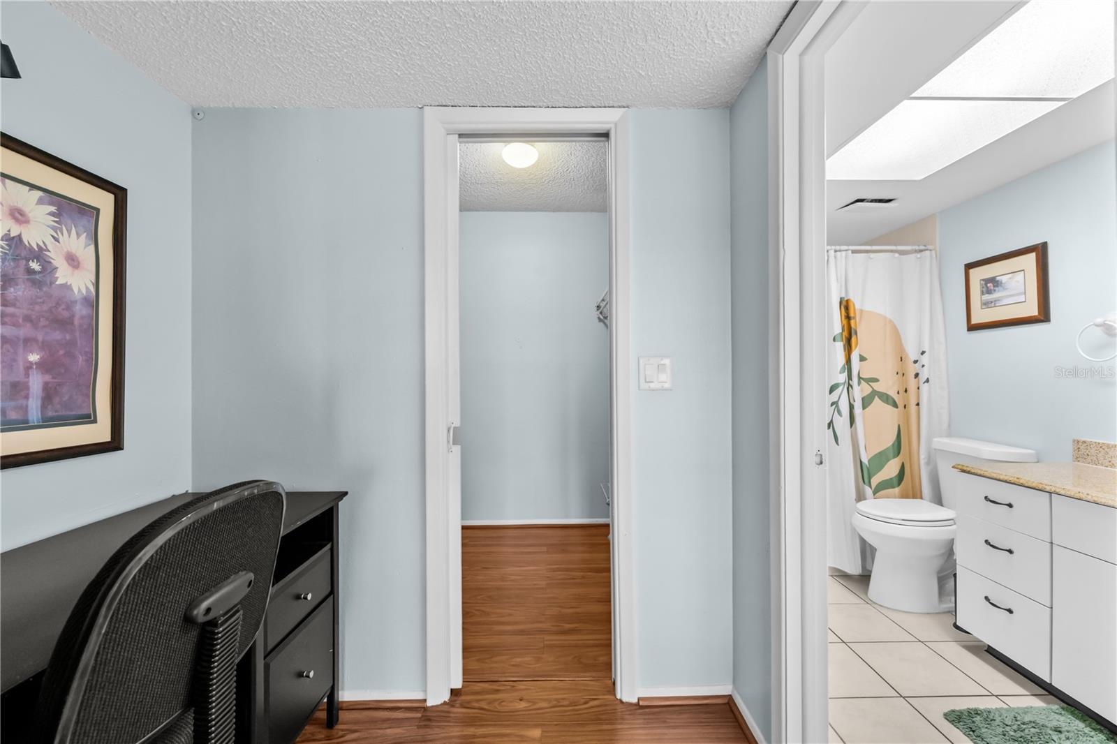 Image 25 of 50 For 9609 Brassie Court