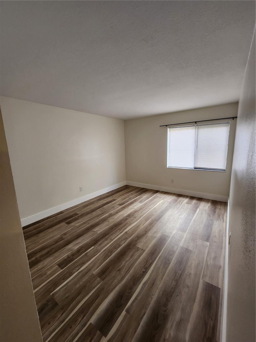 Image 4 of 6 For 11809 Raintree Lake Lane B