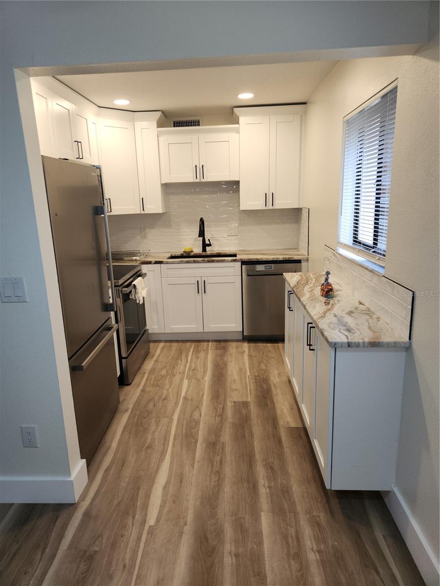 Image 5 of 6 For 11809 Raintree Lake Lane B