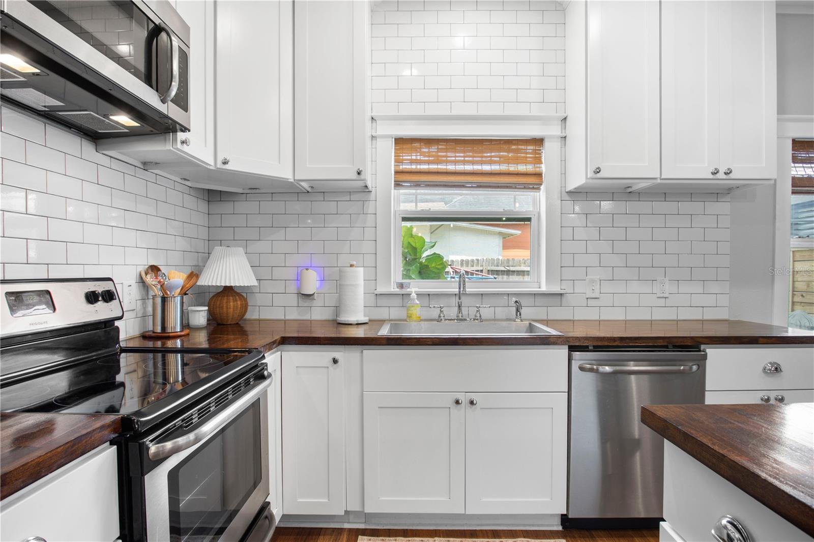 Image 15 of 31 For 117 Giddens Avenue