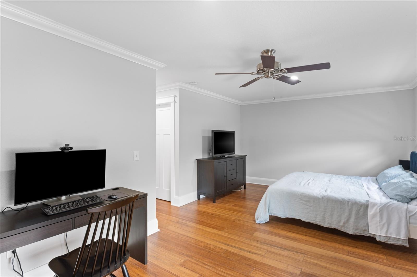 Image 18 of 31 For 117 Giddens Avenue