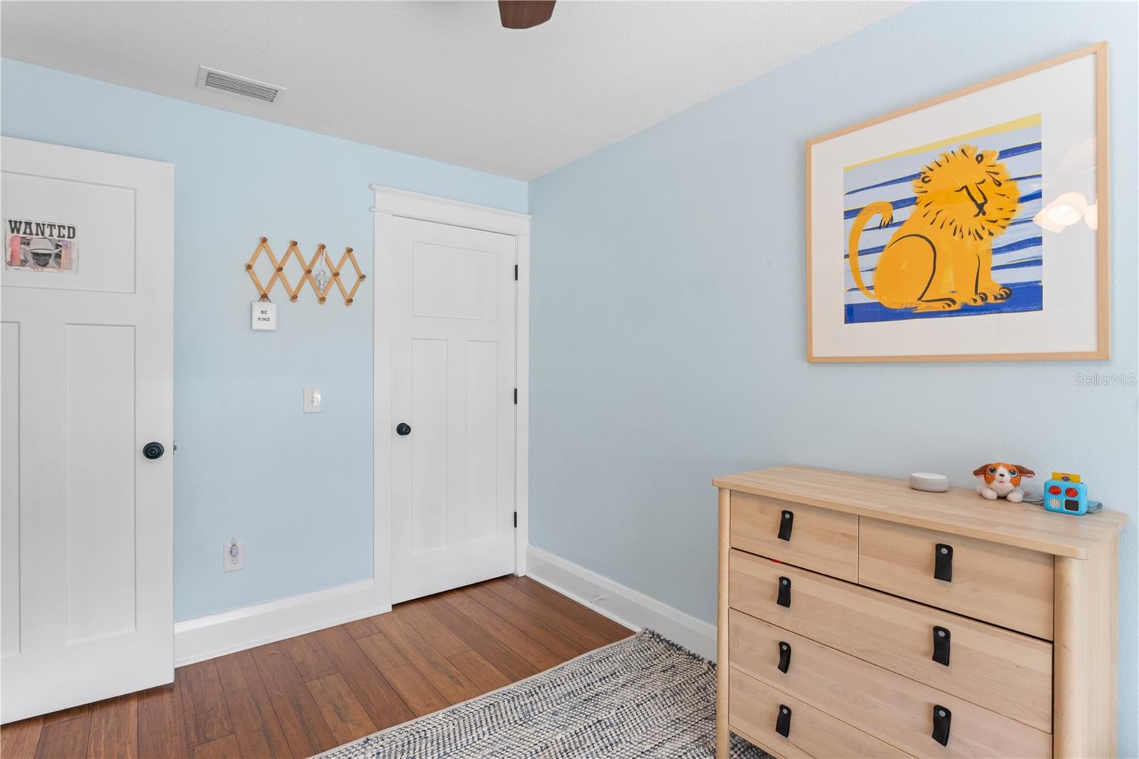 Image 22 of 31 For 117 Giddens Avenue