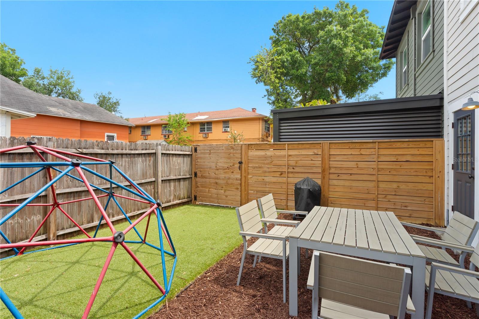 Image 29 of 31 For 117 Giddens Avenue