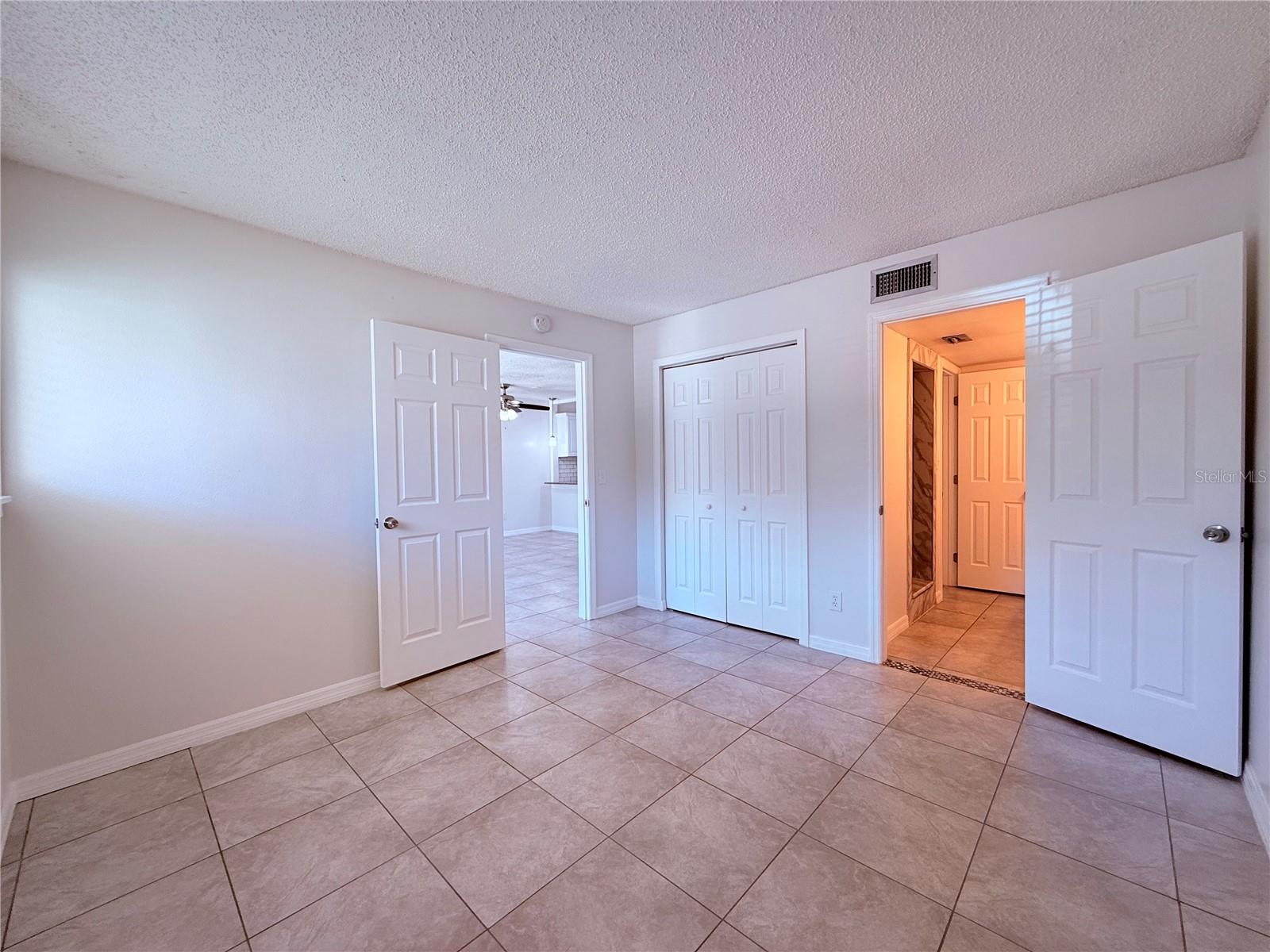 Image 20 of 29 For 6332 Newtown Cir  A4