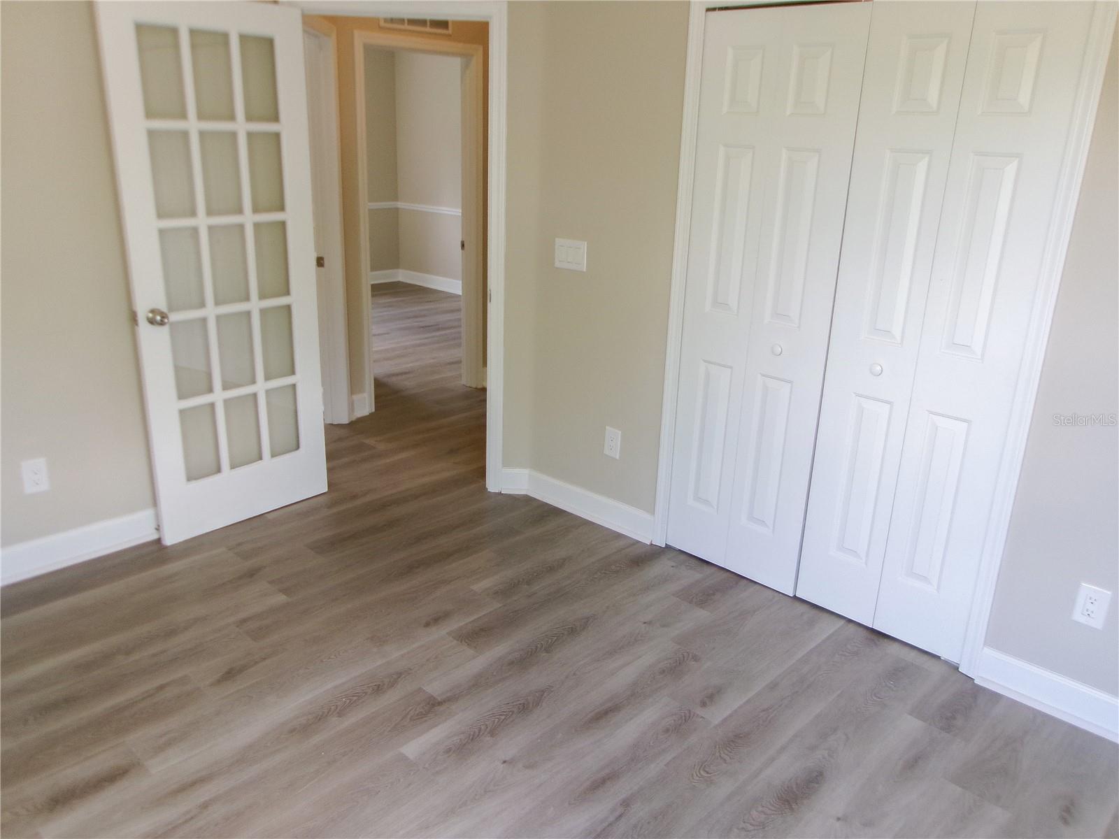 Image 11 of 13 For 11314 Oyster Bay Circle