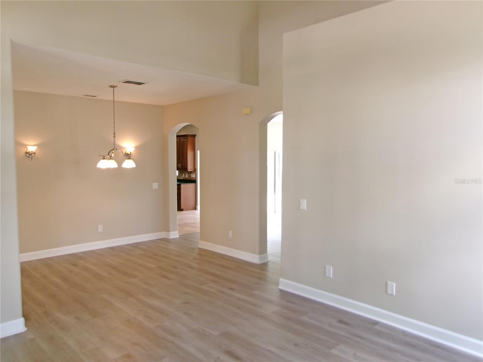 Image 4 of 13 For 11314 Oyster Bay Circle