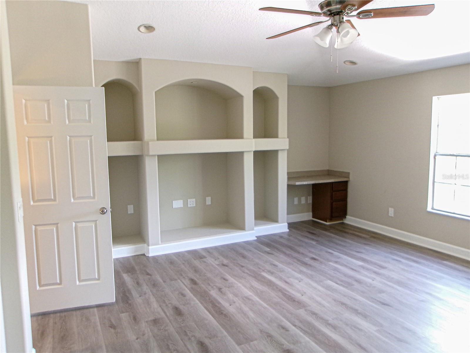 Image 8 of 13 For 11314 Oyster Bay Circle