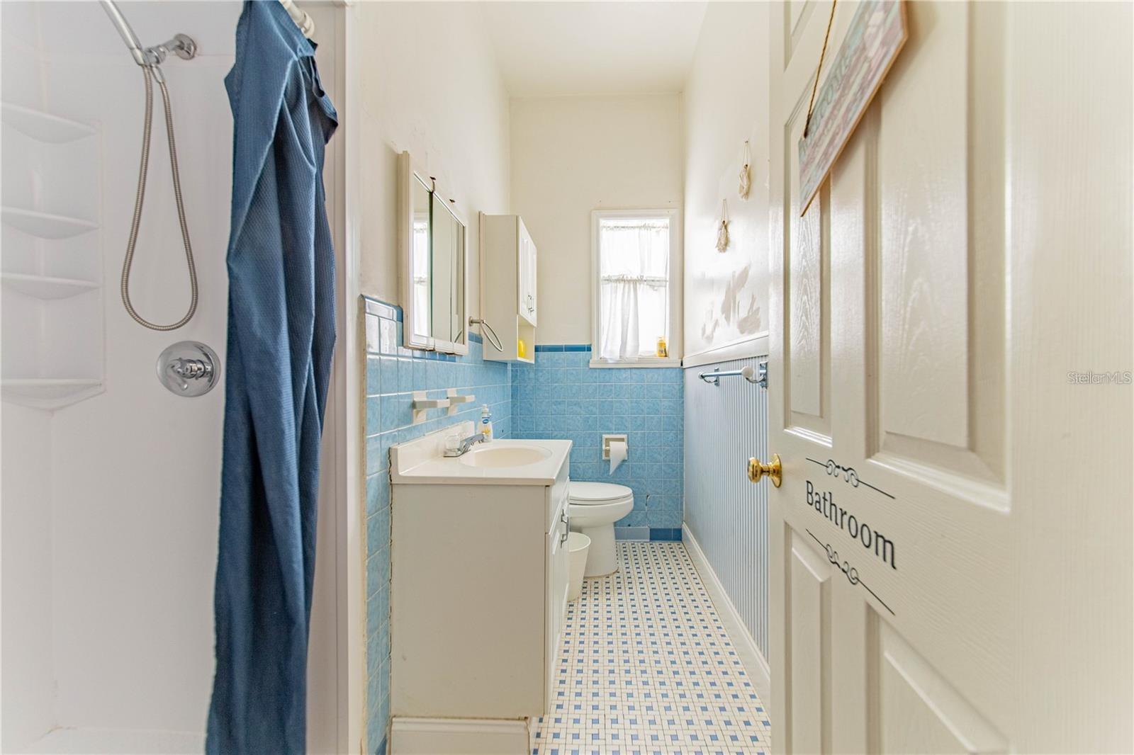 Image 16 of 22 For 3321 Woodlawn Avenue