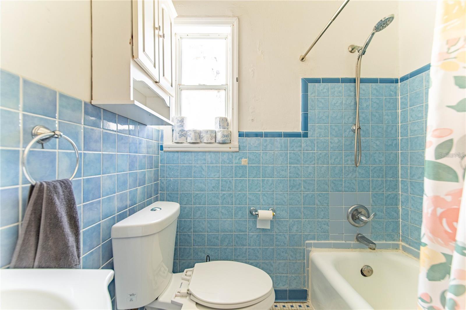 Image 18 of 22 For 3321 Woodlawn Avenue