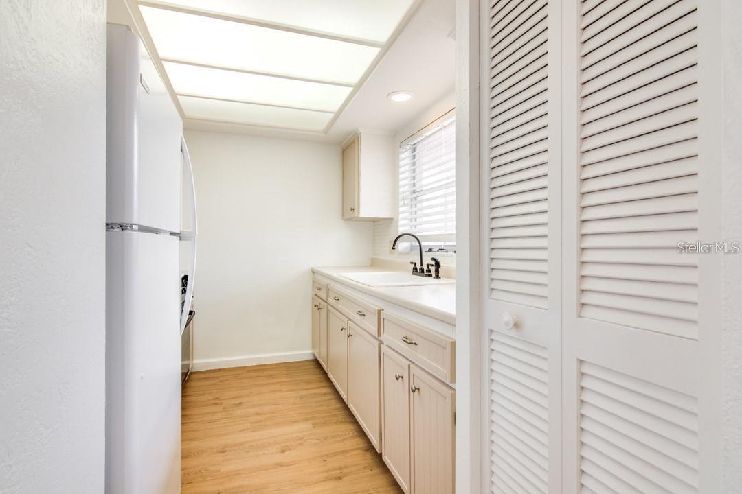 Image 8 of 27 For 1303 Hercules Avenue 19