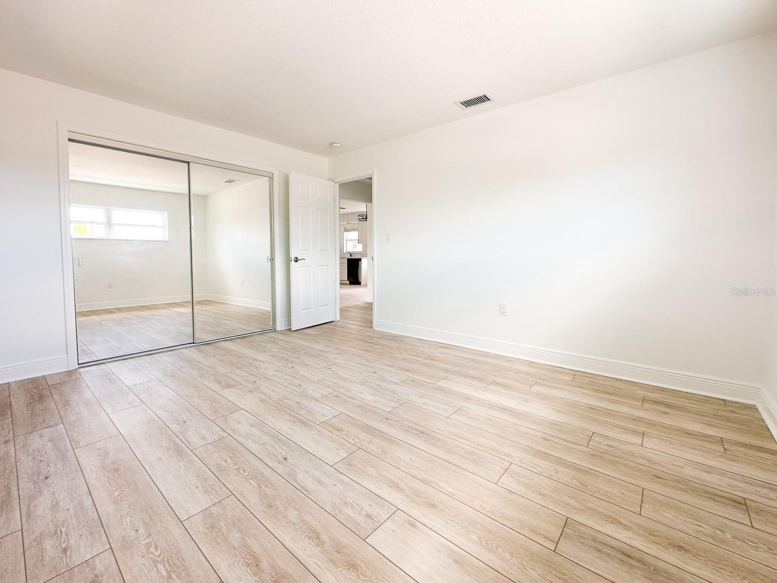 Image 14 of 67 For 11295 1st Street E