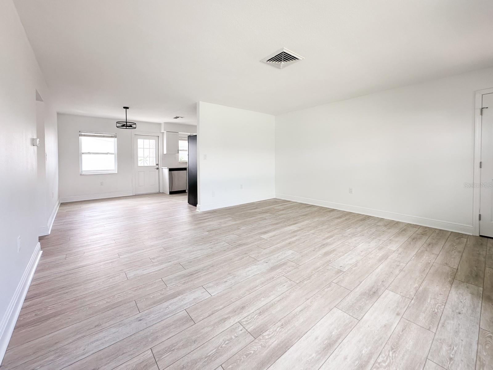 Image 29 of 67 For 11295 1st Street E