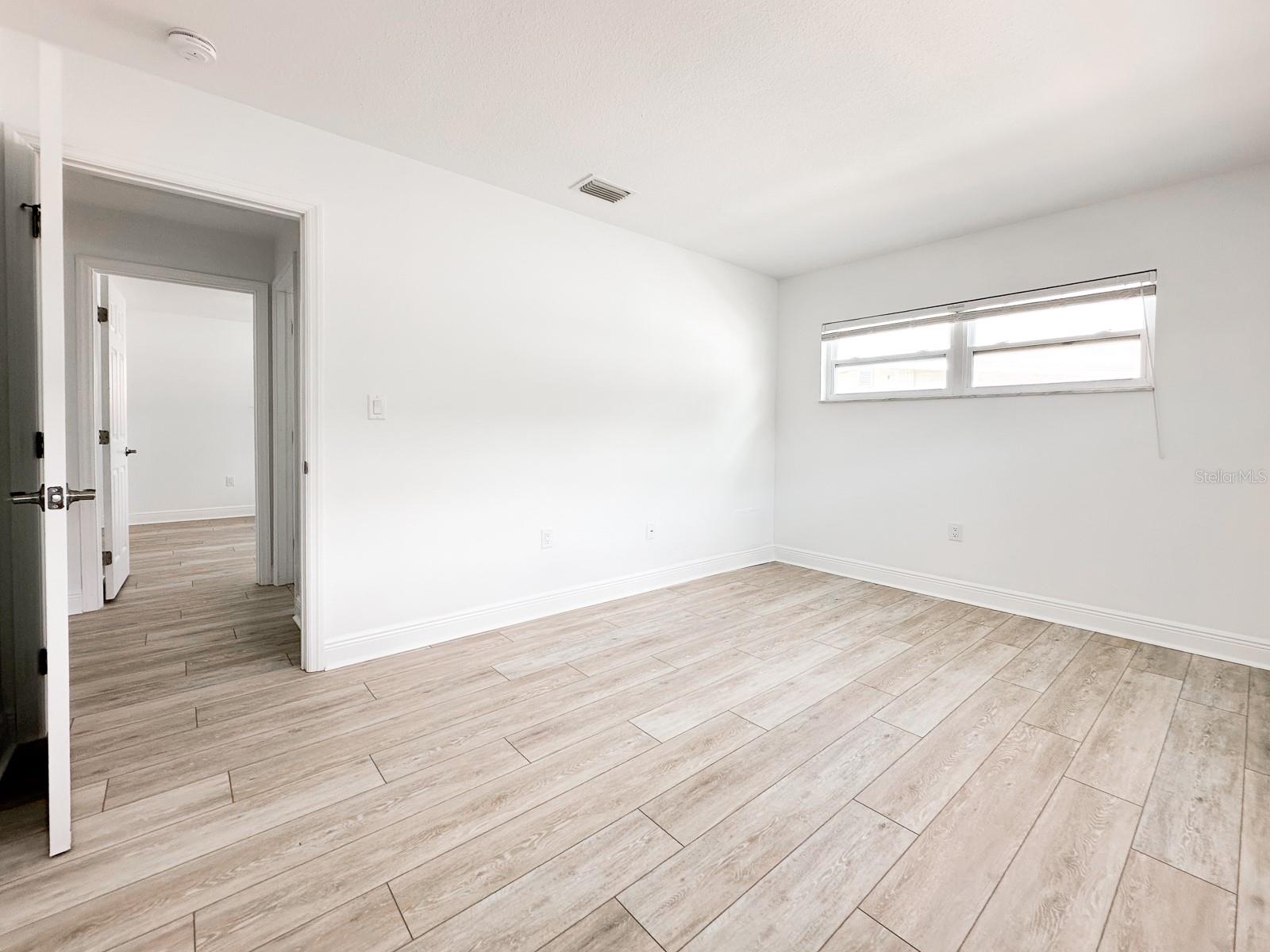 Image 39 of 67 For 11295 1st Street E