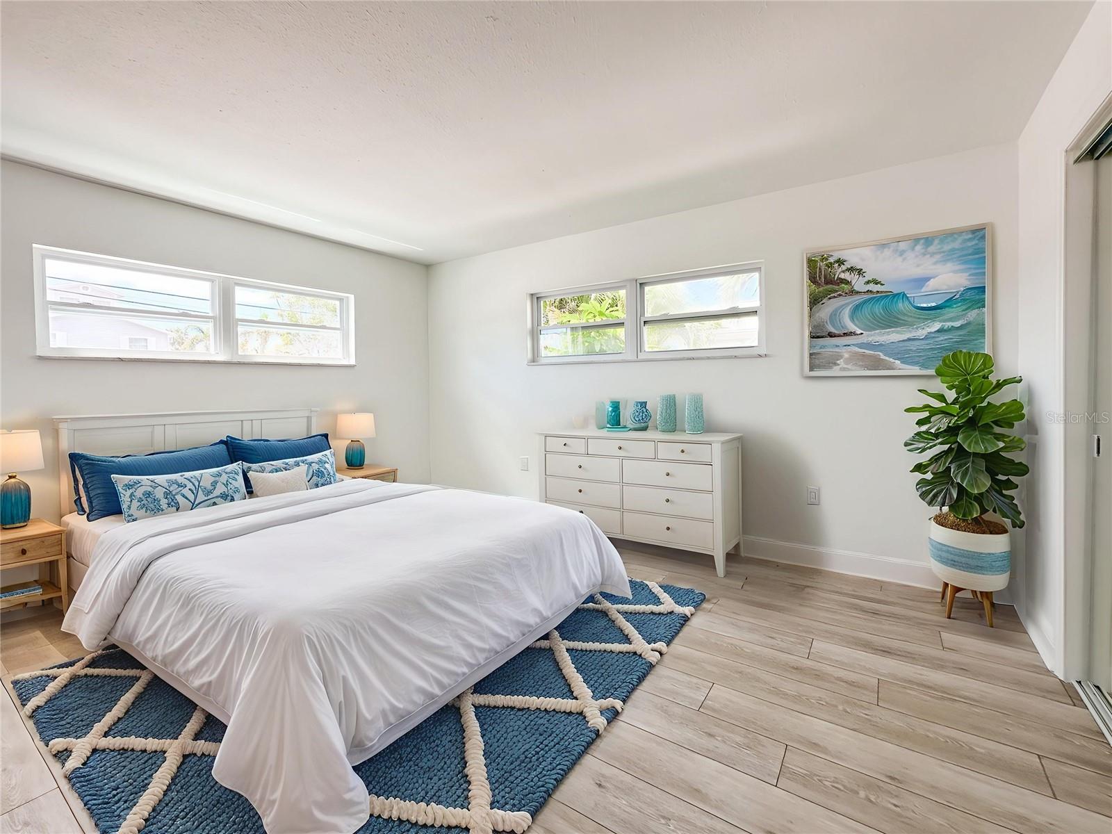 Image 6 of 67 For 11295 1st Street E