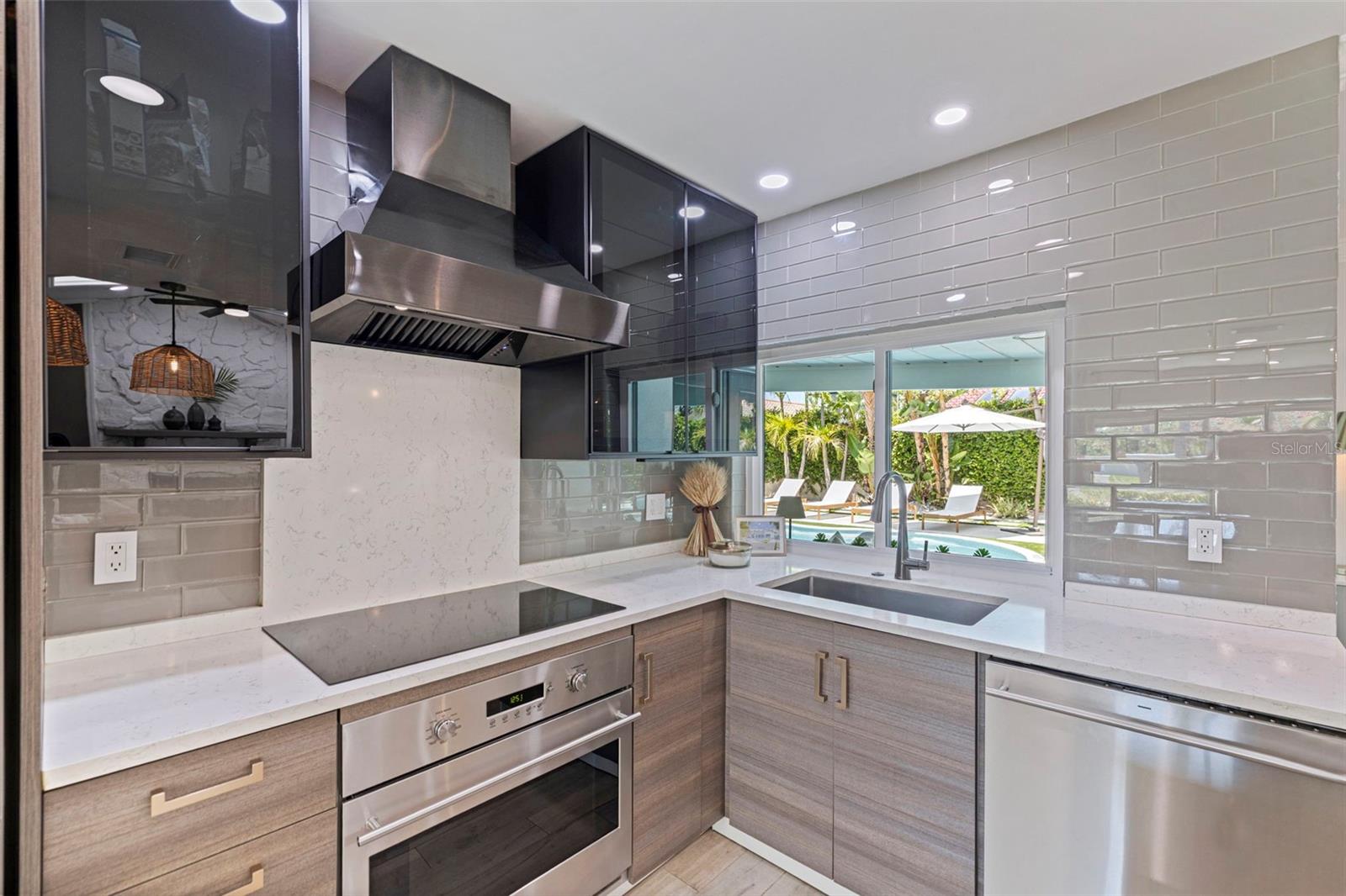 Image 18 of 48 For 7108 Pelican Island Drive