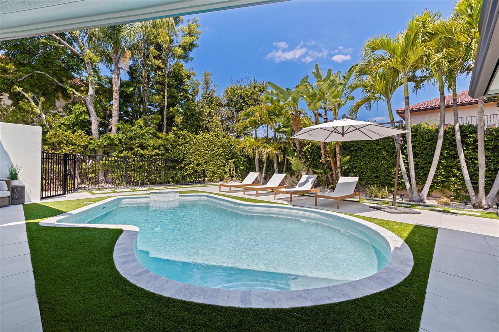 Image 27 of 48 For 7108 Pelican Island Drive