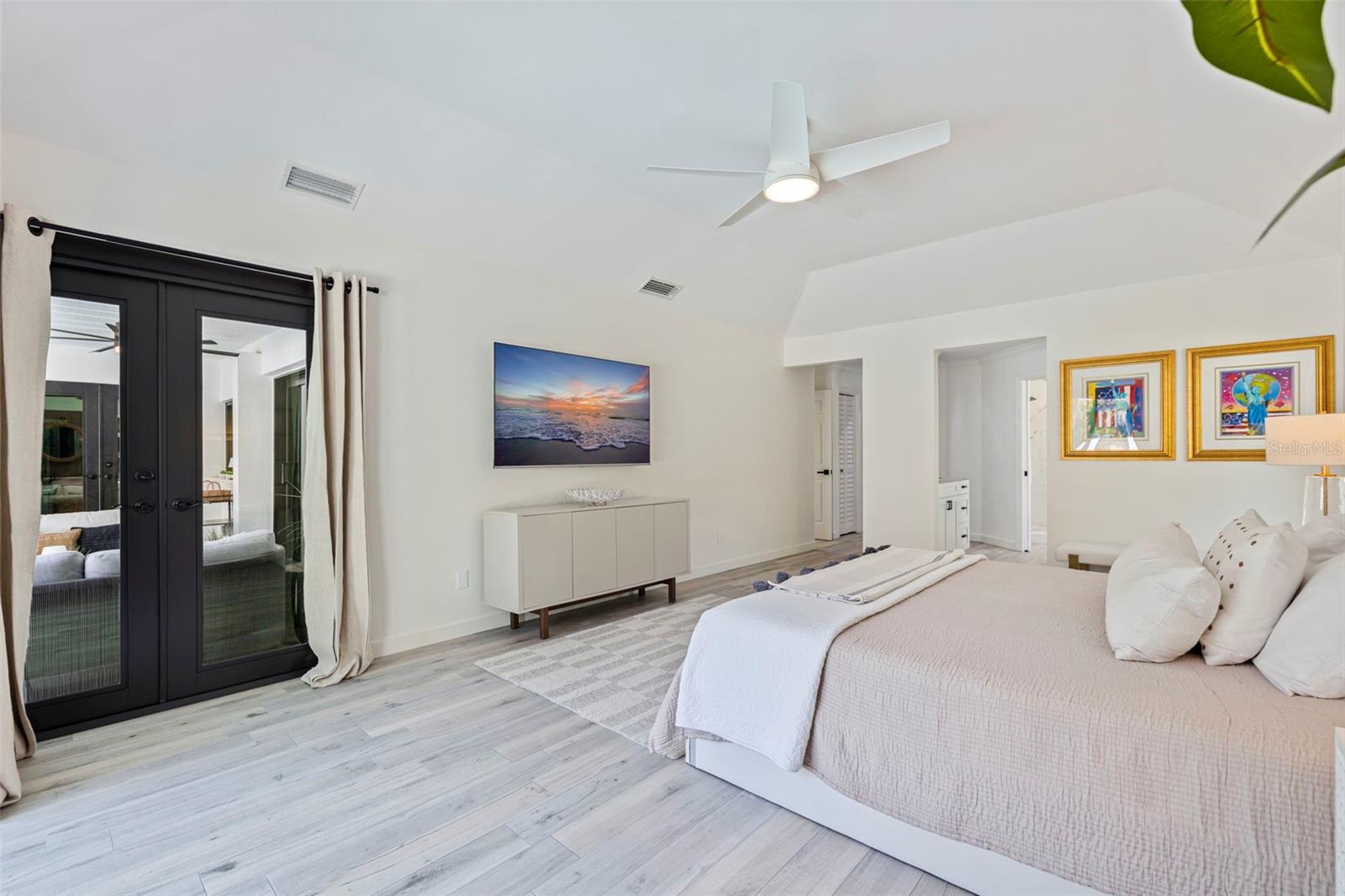 Image 31 of 48 For 7108 Pelican Island Drive