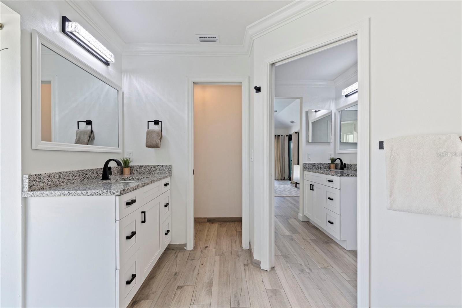 Image 33 of 48 For 7108 Pelican Island Drive