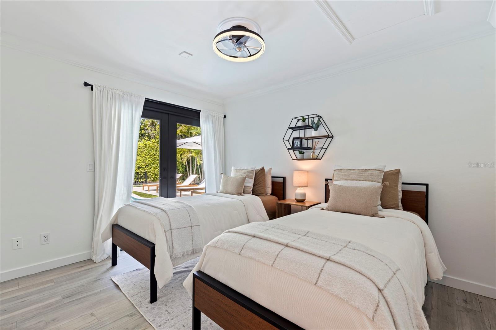 Image 40 of 48 For 7108 Pelican Island Drive